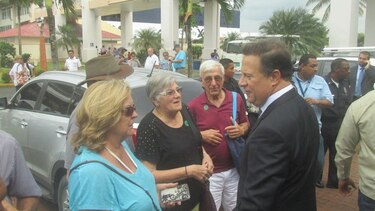 Presidente Varela interviene en conflicto de transporte turístico en Colón