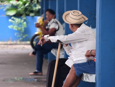 ‘Es muy triste llegar a un hospital y no tener medicamentos, insumos o los exámenes’, Coronel