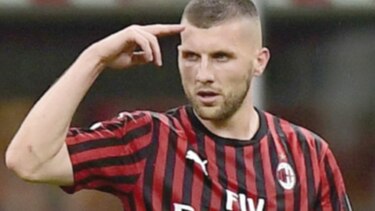 El Milan mantiene viva la Serie A con victoria sobre la Juve