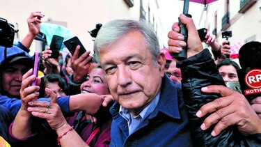 López Obrador lidera sondeos en México
