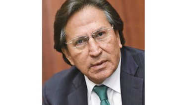 Expresidente peruano seguirá detenido