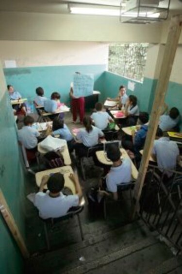 Obras en el Instituto América, aún sin culminar
