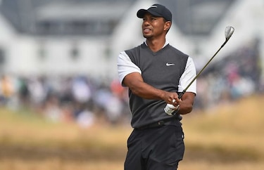 El Tigre Woods sigue dando batalla; Spieth se acerca al doblete