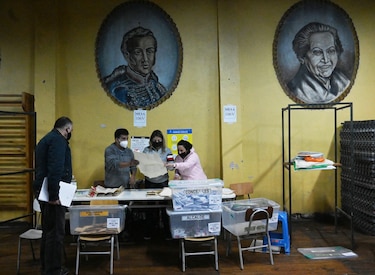 Independientes irrumpen en la Constituyente de Chile a costa de la política tradicional