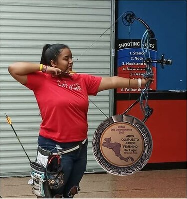 Arquera panameña Alexandra Cleghorn obtiene bronce en el Centroamericano de tiro con arco