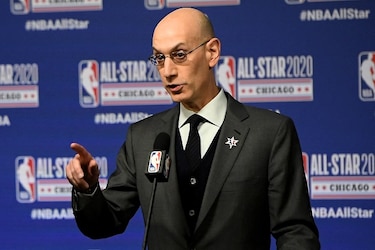 Comisionado Silver dice que la NBA no tiene planes de pausa pese a aumento de casos de covid