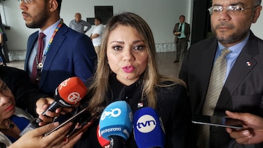 Zapata reitera que Ejecutivo tiene hasta fin de mes para tomar una decisión sobre el salario mínimo