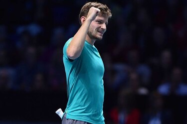 Goffin avanza a duelo con Federer en Copa Masters