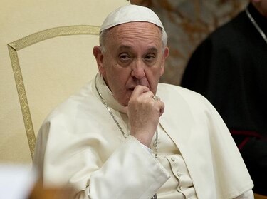 El papa Francisco denuncia a cristianos corruptos que aprovechan privilegios