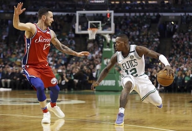 Celtics vencen a 76ers de la mano de Rozier y Tatum