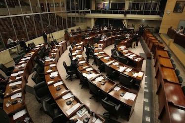 Aprueban en segundo debate proyecto sobre escoltas