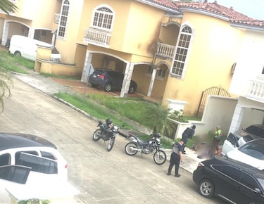 Un hombre muere en un intercambio de disparos en Rainforest Village