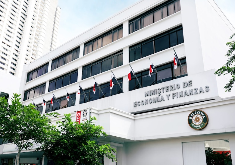 Panel arbitral queda en firme en demandas de First Quantum contra Panamá por la mina