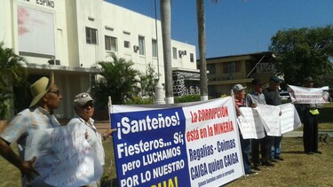 Movimiento santeño efectúa nueva protesta para rechazar la corrupción