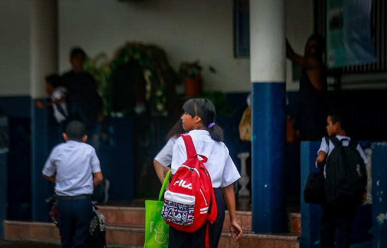 Aulas cerradas, derechos en pausa: el impacto real de las paralizaciones escolares