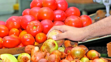 Alzas de $4.49 y $2.74 en canastas
