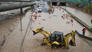 Dos muertos y ocho desaparecidos dejan fuertes lluvias en Chile