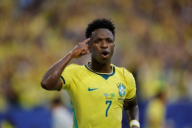 Vinícius Júnior se emociona al hablar de su abuela en una entrevista
