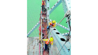 Verifican obras en puente