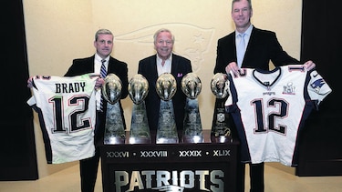 Devuelven jerseys de Brady a los Patriots