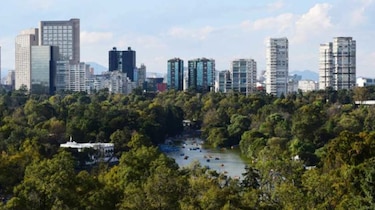 La vida sigue en la contaminada Ciudad de México
