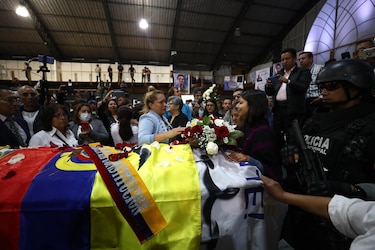 Ecuador despide a Fernando Villavicencio entre confusión y el pesar de un crimen político