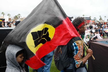 Miles de manifestantes contra el racismo en Australia, pese al coronavirus