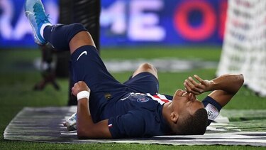 PSG golea al Toulouse, pero pierde a Cavani y Mbappé por lesión