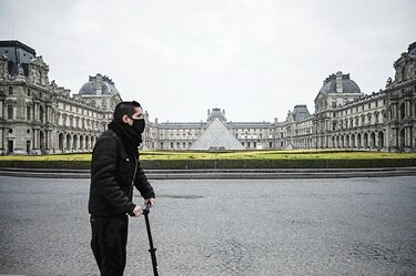 El Louvre reabre mañana en modo poscovid-19