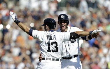 Tigres dejan tendidos en el terreno a los Yankees con 'hit' de Ávila