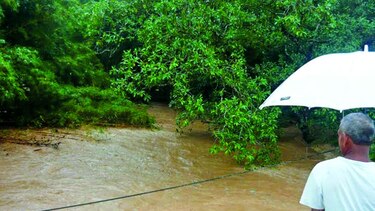 Piden a santeños almacenar agua