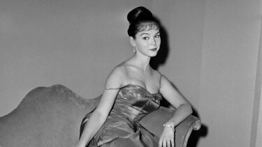 Fallece la Batgirl de los años 1960, Yvonne Craig