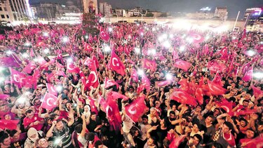 Erdogan, más fuerte tras golpe