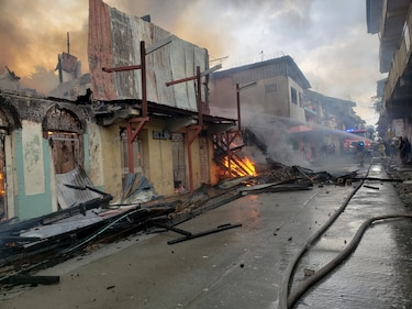 140 personas afectadas por el incendio en El Chorrillo; Bomberos y Ministerio Público comienzan las investigaciones