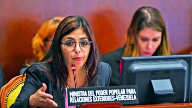 Venezuela acusa a Almagro de aliarse con opositores