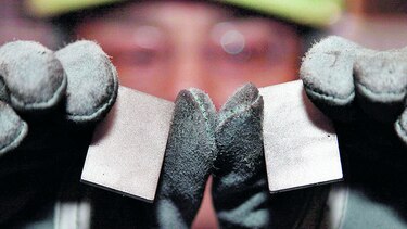 Cae confianza de fabricantes