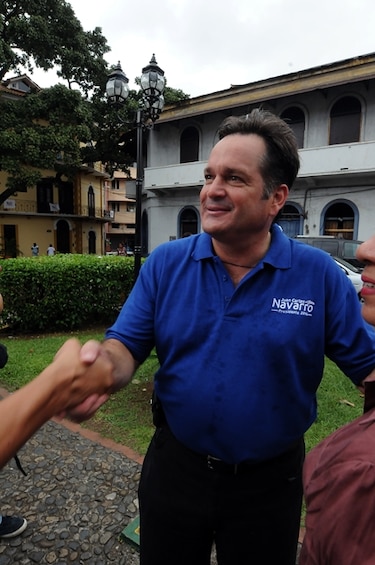 Navarro ‘reta’ a Martinelli a firmar el pacto ético electoral
