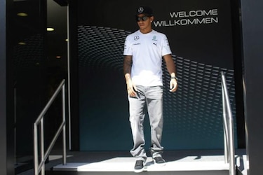 Hamilton espera renovar contrato con Mercedes