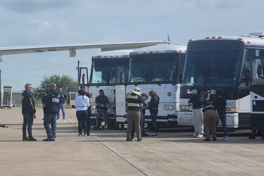 Estados Unidos deporta a más de un centenar de colombianos desde Harlingen, en Texas
