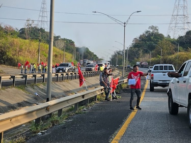 Suntracs realiza protesta; el tráfico vehicular es lento en algunos puntos