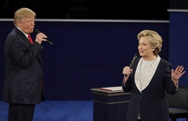 Clinton y Trump evitan estrechar manos en debate