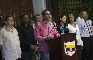 Las FARC refuerzan su delegación de paz en Cuba con altos mandos guerrilleros