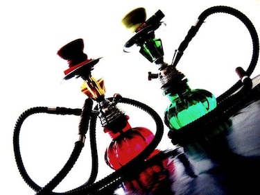 Hay riesgos al consumir tabaco con narguile y cigarrillos electrónicos