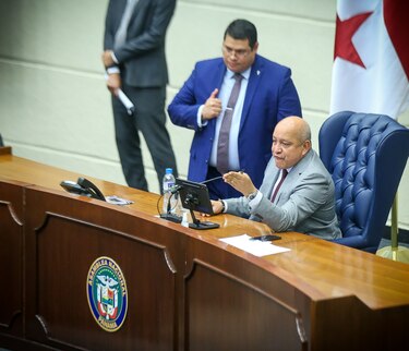 Asamblea impone agenda propia pese a opinión ciudadana