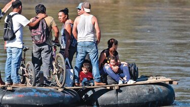 Venezuela financia caravana de migrantes, afirma Mike Pence