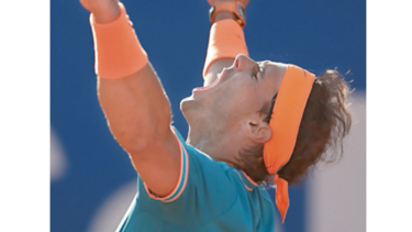 Nadal pasa a semifinales en Barcelona, Thiem elimina a Pella