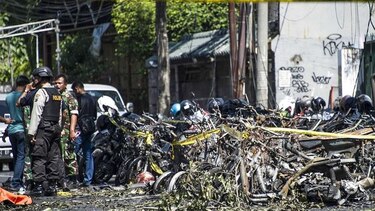 Estado Islámico utiliza a dos niñas en ataques suicidas en Indonesia