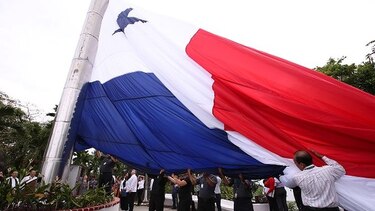Concluyen trabajos en asta en el cerro Ancón
