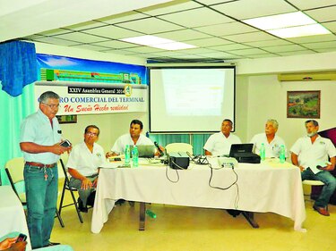 Transportistas del interior escogen su nueva junta directiva