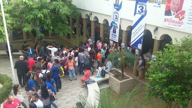 Abren los centros de votación en la Universidad de Panamá